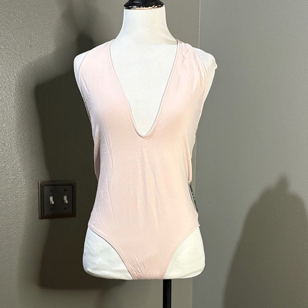 Express Blush V-Neck Bodysuit
